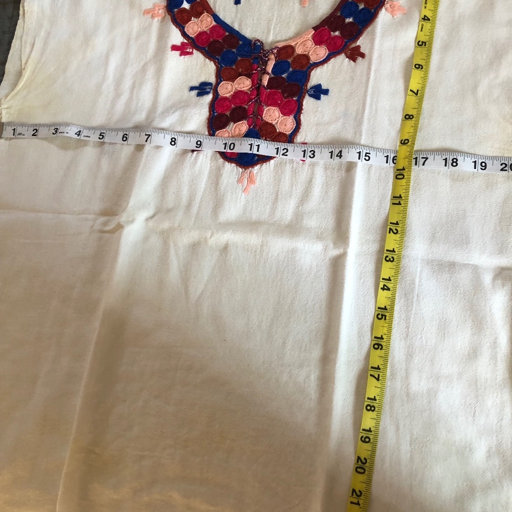 Top embroidered